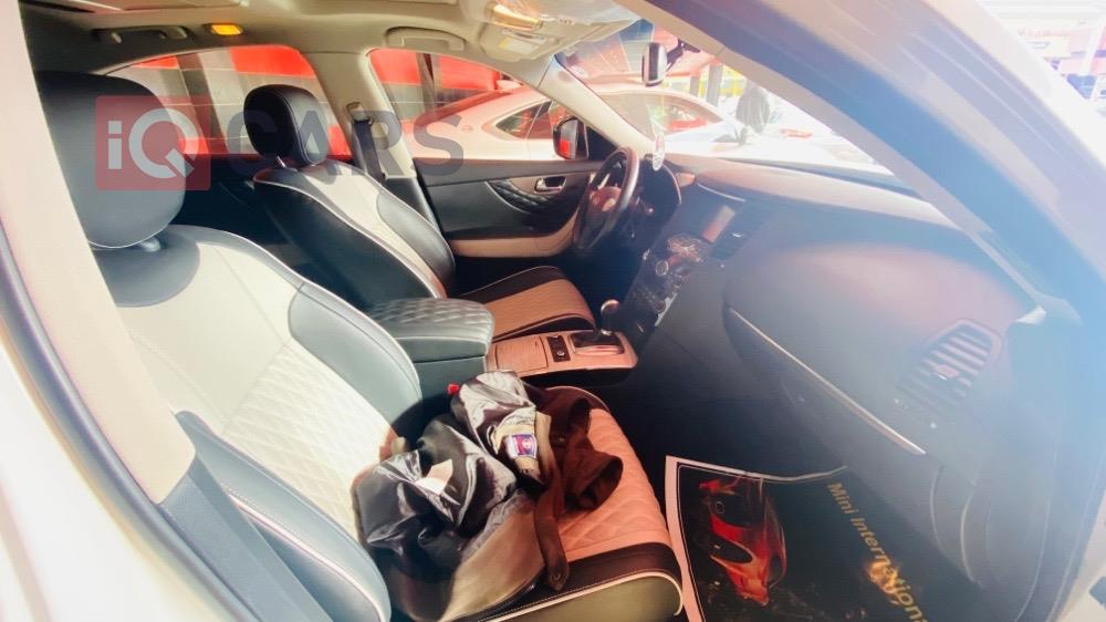 انفنتي QX70